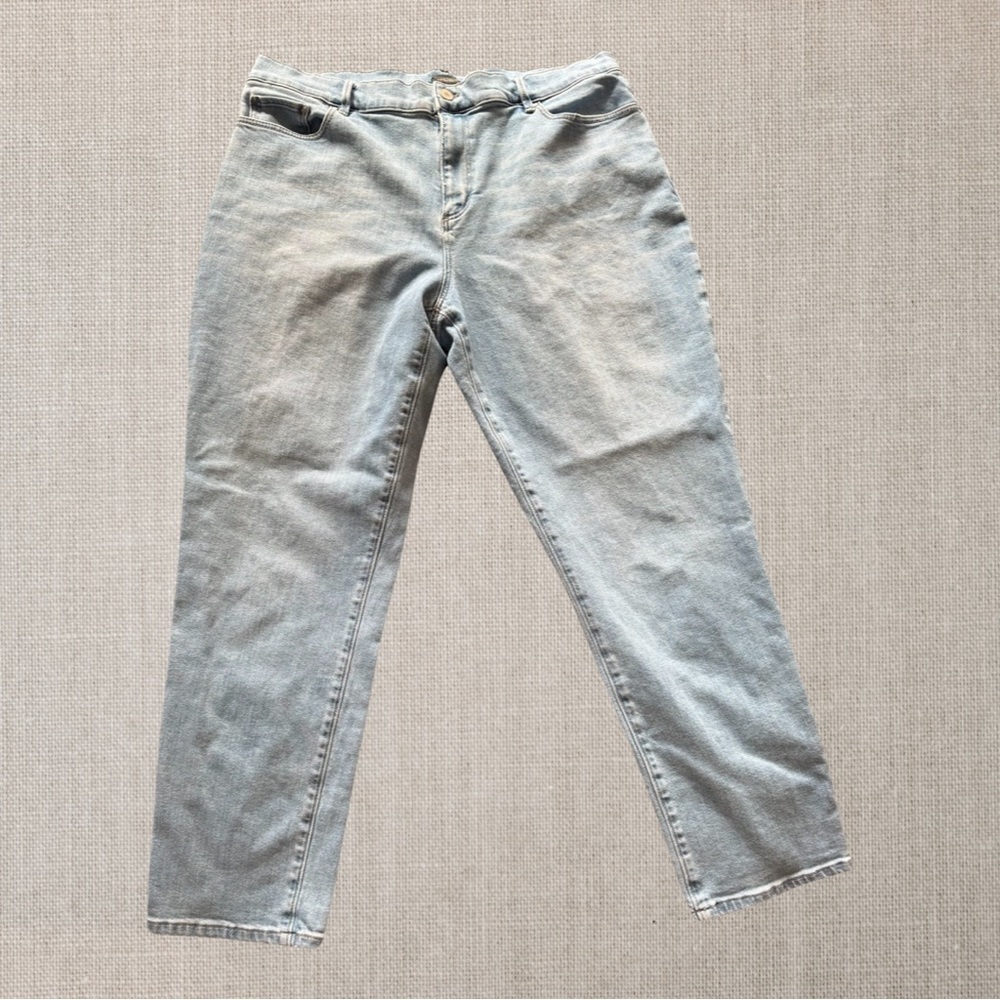 ANN TAYLOR FACTORY Women’s Cropped Straight Leg Jean’s